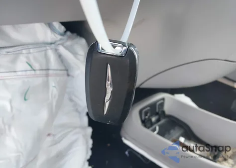 2019 Chrysler Pacifica Touring L from USA, damaged, VIN 2C4RC1BG8KR554748